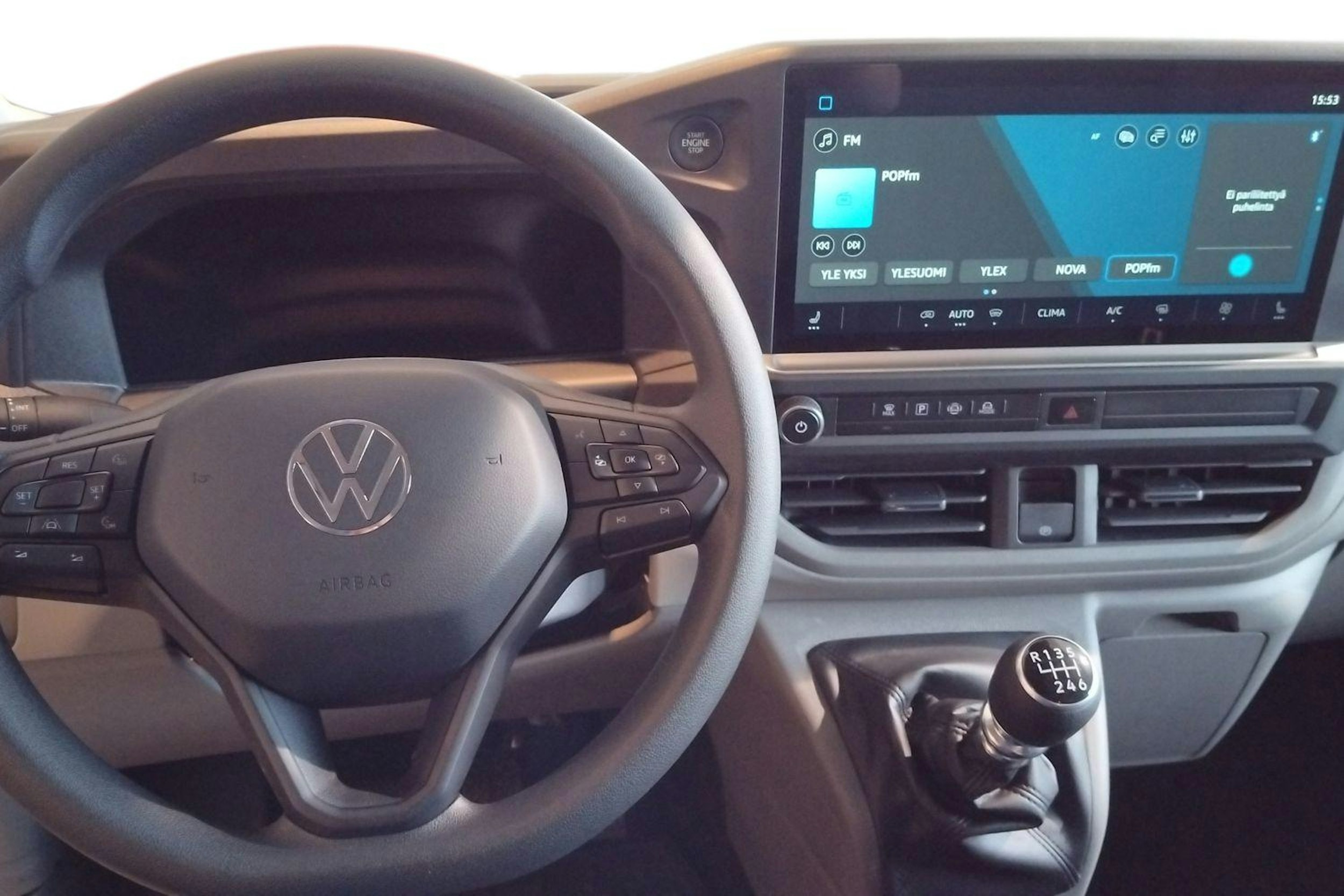 musta Volkswagen Transporter 2025 kuva 9.