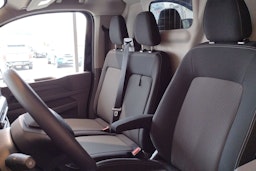 musta Volkswagen Transporter 2025 kuva 13.