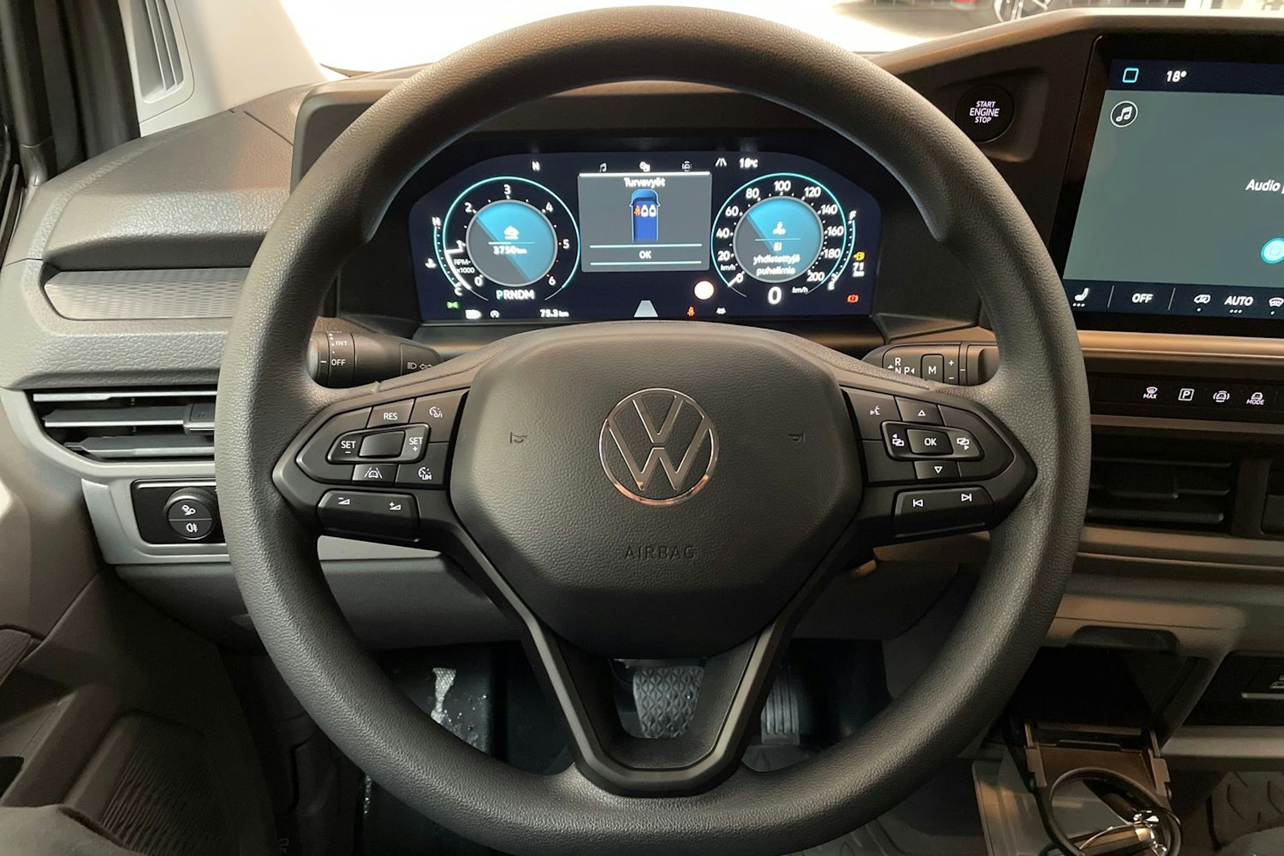 met. harmaa Volkswagen Transporter 2025 kuva 17.