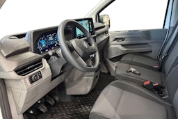 Valkoinen Volkswagen Transporter 2025 kuva 8.