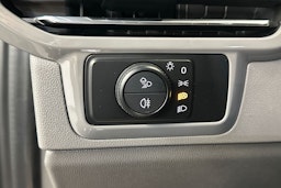 Musta Volkswagen Transporter 2025 kuva 19.