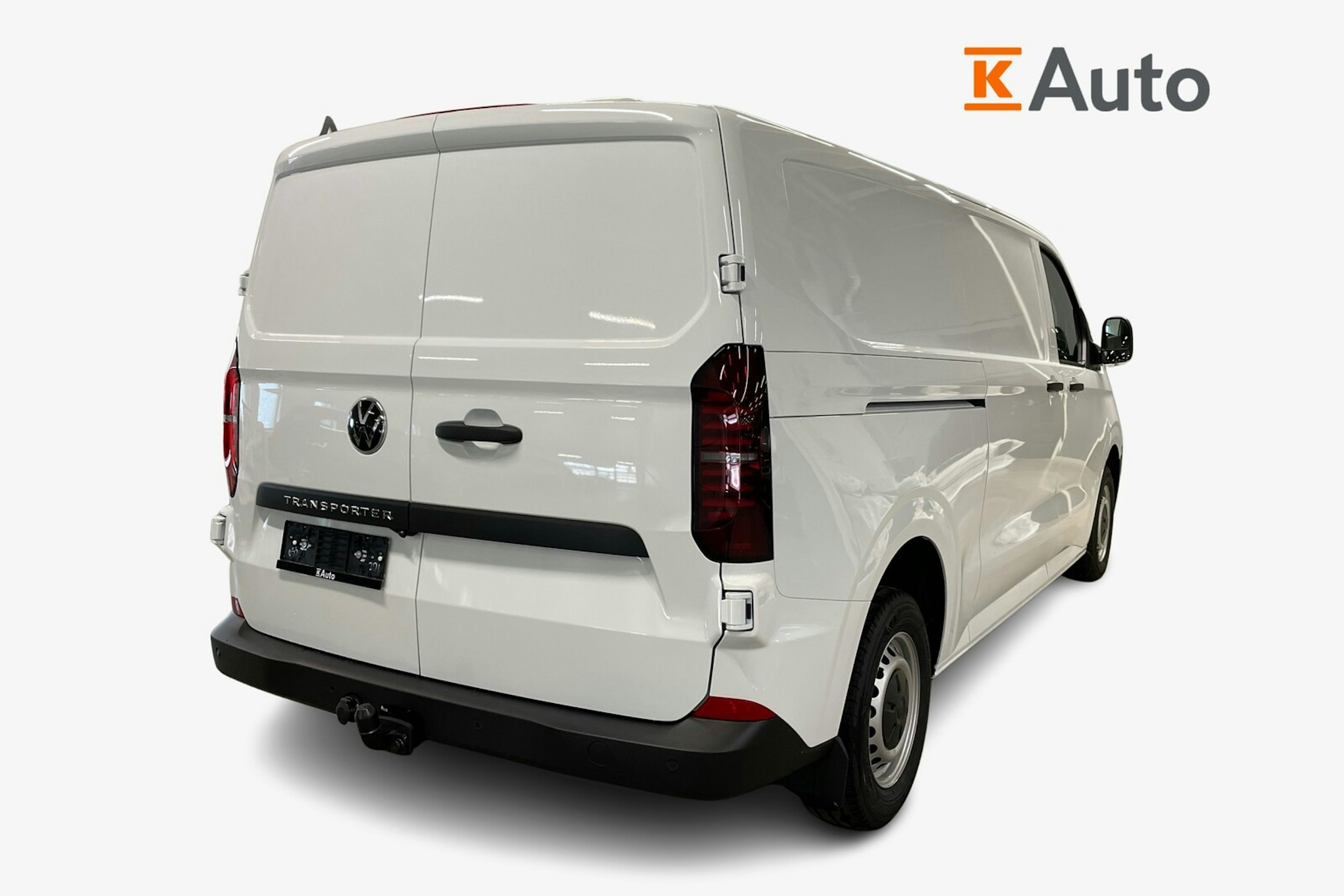 valkoinen Volkswagen Transporter 2025 kuva 2.