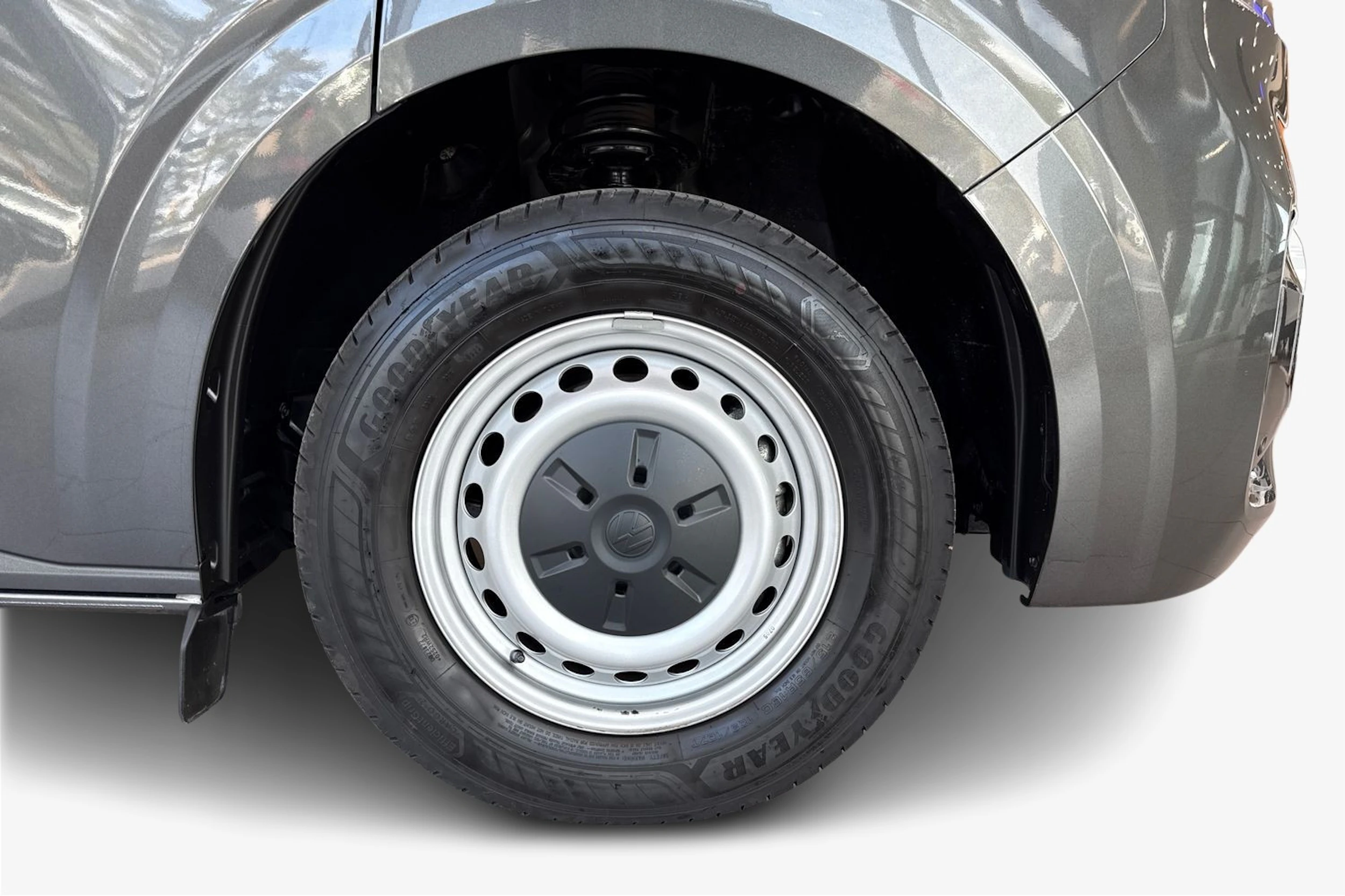 harmaa Volkswagen Transporter 2025 kuva 12.