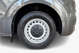 harmaa Volkswagen Transporter 2025 kuva 12.