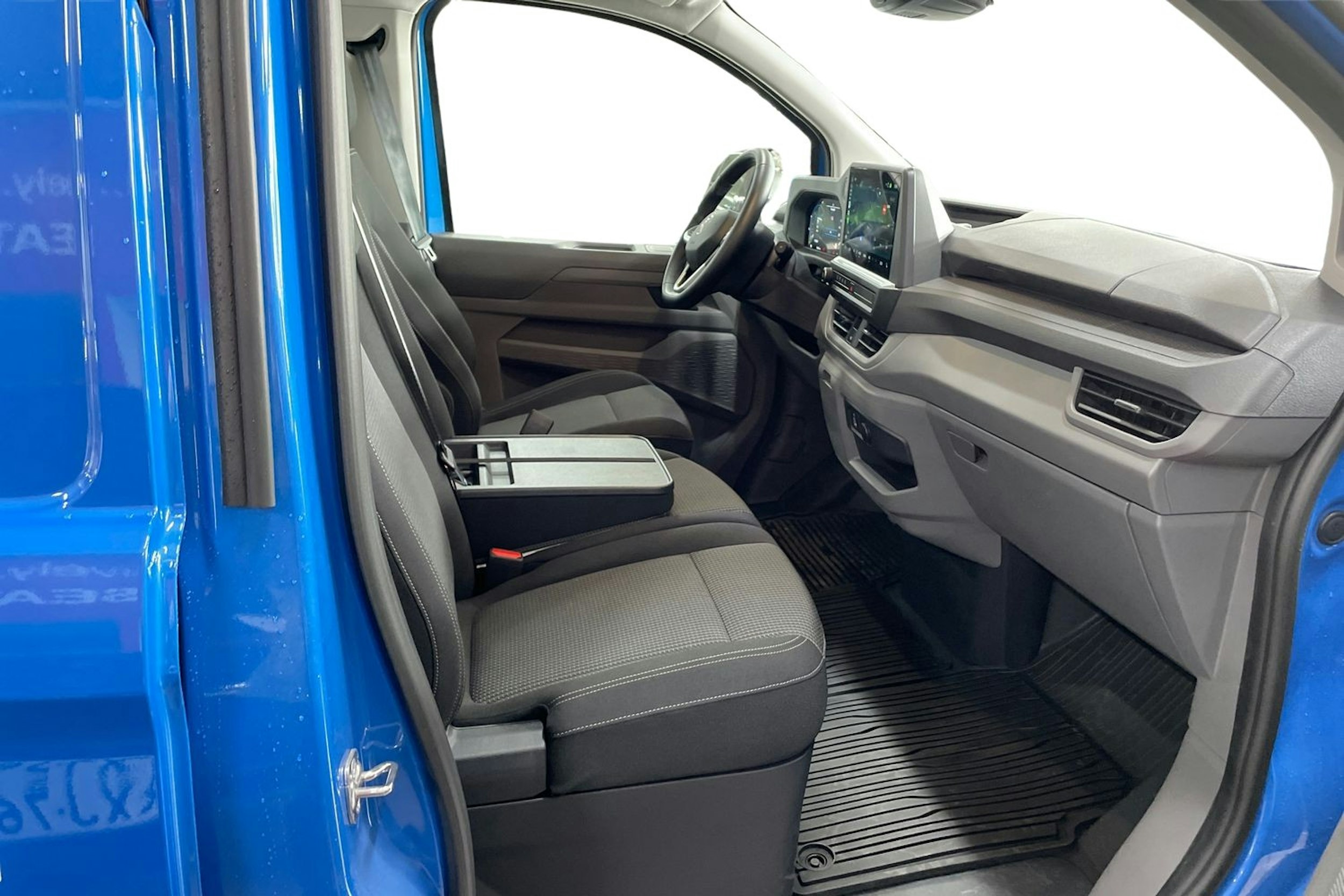 sininen Volkswagen Transporter 2025 kuva 10.