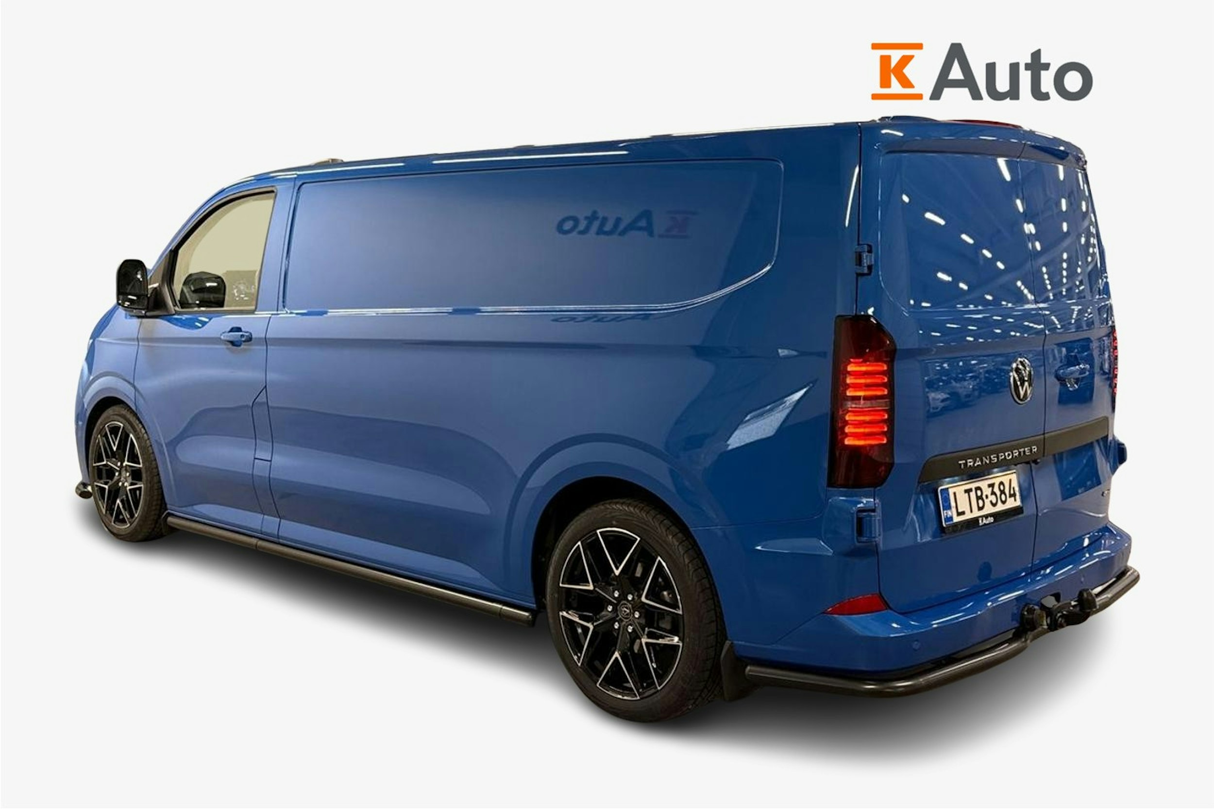 Sininen Volkswagen Transporter 2025 kuva 6.