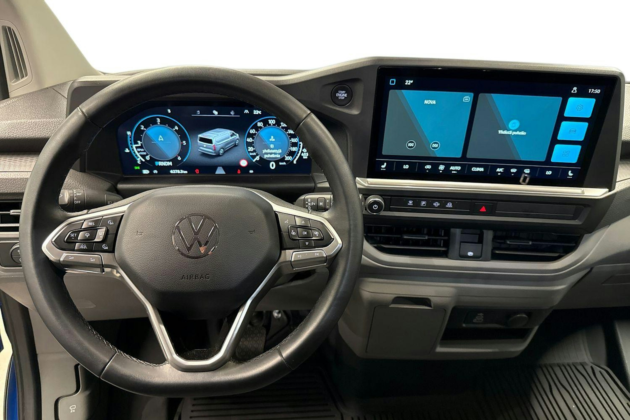 Sininen Volkswagen Transporter 2025 kuva 9.
