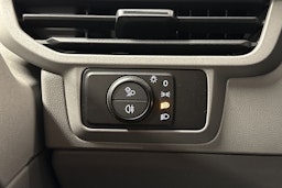 Sininen Volkswagen Transporter 2025 kuva 18.