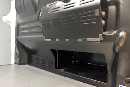 Valkoinen Volkswagen Transporter 2025 kuva 13.