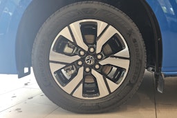 sininen Volkswagen Transporter 2025 kuva 9.