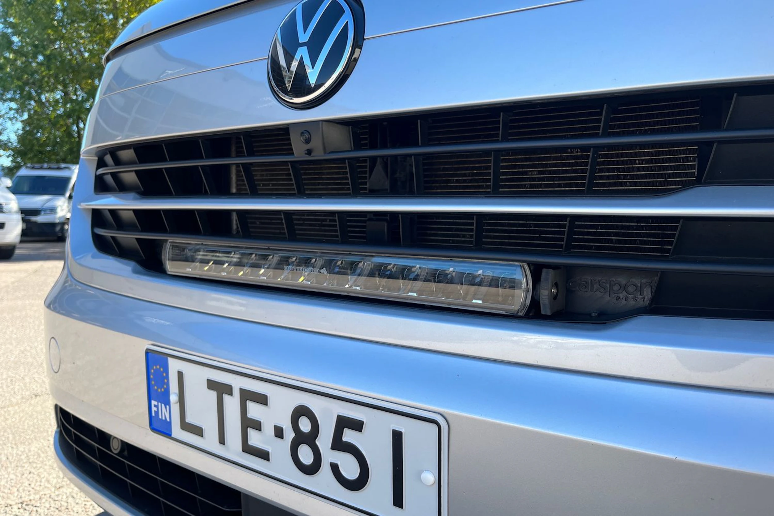 harmaa Volkswagen Transporter 2025 kuva 22.