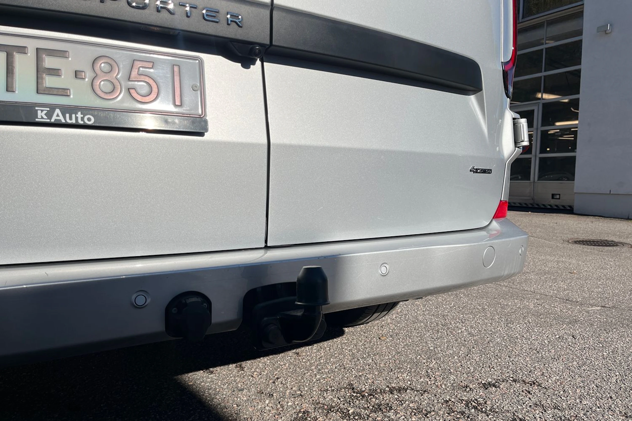 harmaa Volkswagen Transporter 2025 kuva 23.