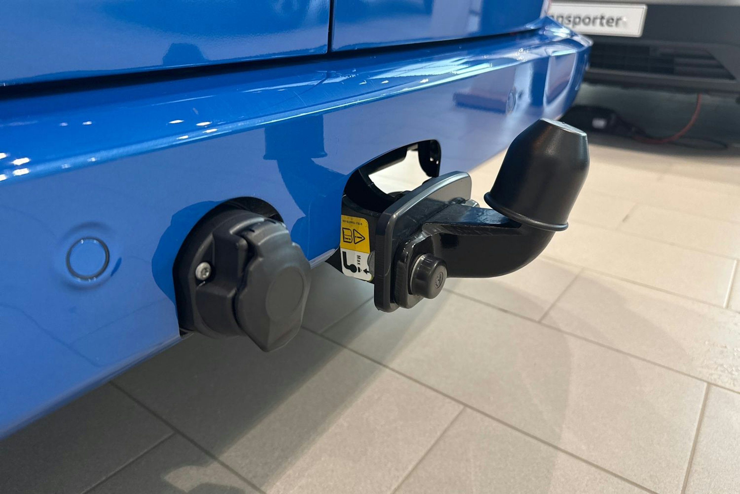 sininen Volkswagen Transporter 2025 kuva 13.