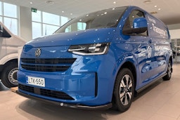 sininen Volkswagen Transporter 2025 kuva 16.