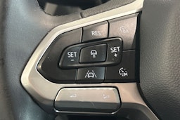 sininen Volkswagen Transporter 2025 kuva 17.