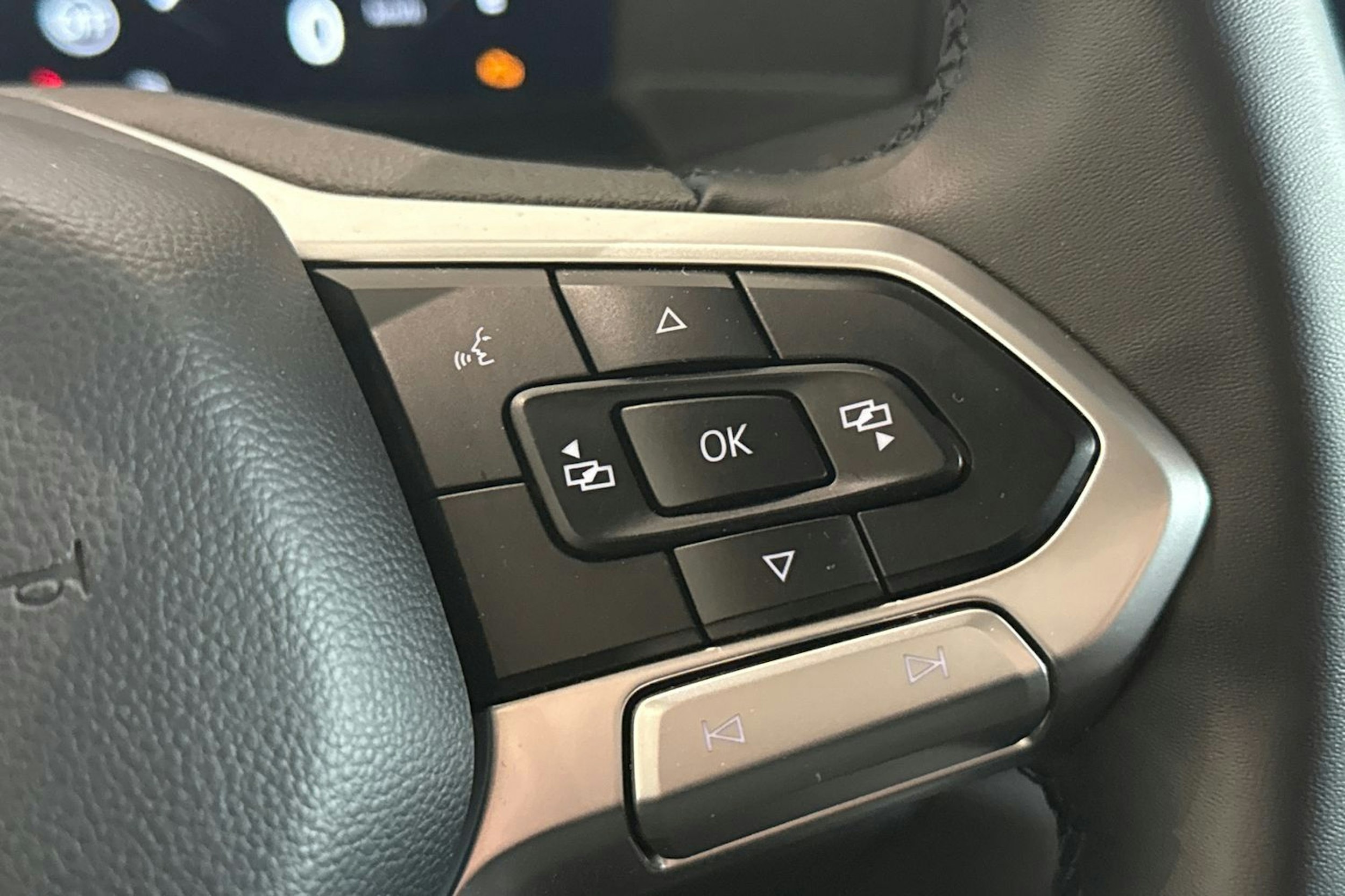 sininen Volkswagen Transporter 2025 kuva 18.