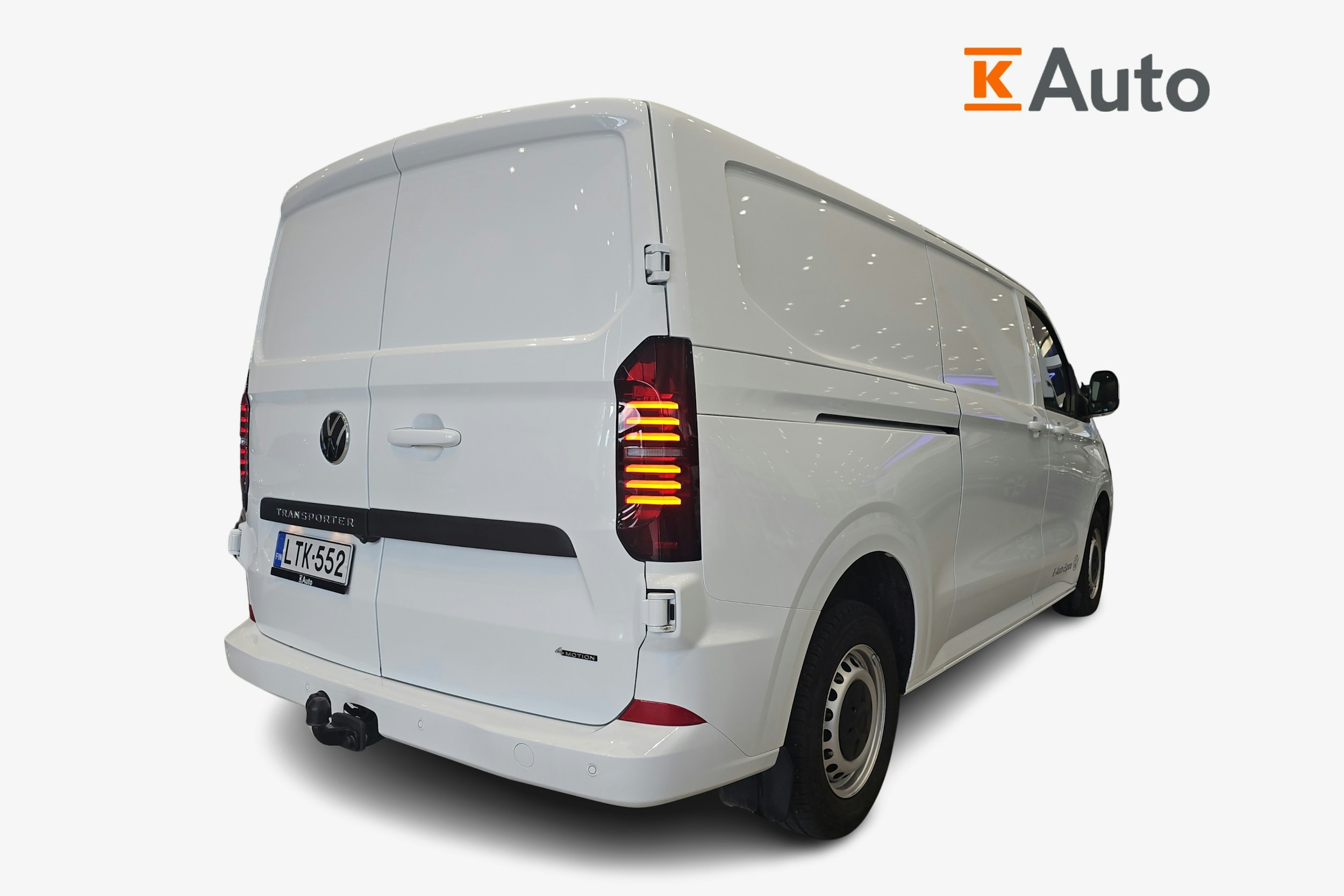 valkoinen Volkswagen Transporter 2025 kuva 2.