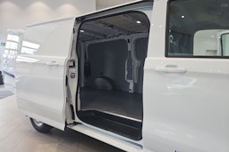 valkoinen Volkswagen Transporter 2025 kuva 11.