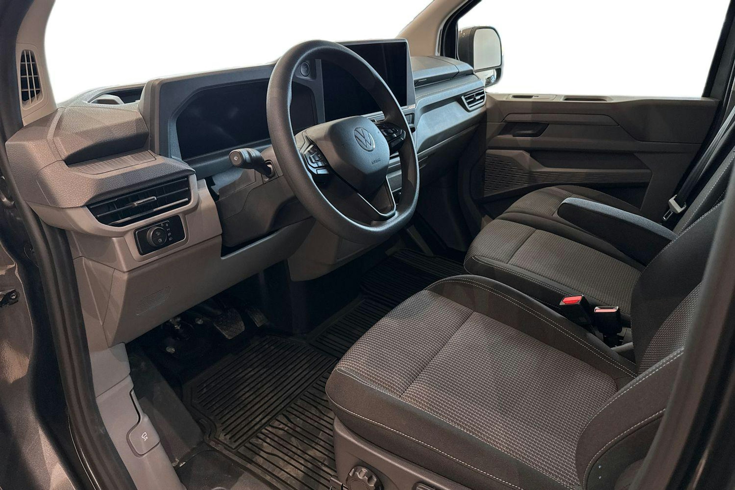 harmaa Volkswagen Transporter 2025 kuva 6.