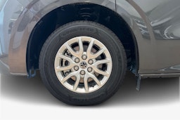 harmaa Volkswagen Transporter 2025 kuva 9.
