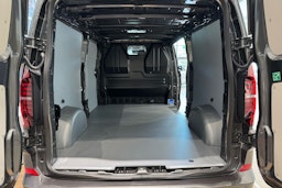 harmaa Volkswagen Transporter 2025 kuva 11.