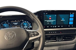 Valkoinen Volkswagen Transporter 2025 kuva 9.