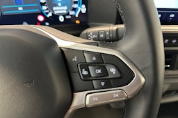 valkoinen Volkswagen Transporter 2025 kuva 20.