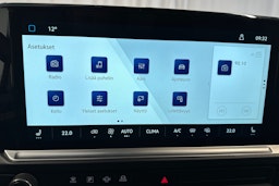 valkoinen Volkswagen Transporter 2025 kuva 23.