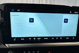 valkoinen Volkswagen Transporter 2025 kuva 24.