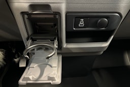 valkoinen Volkswagen Transporter 2025 kuva 30.