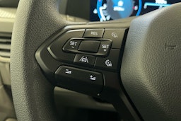 harmaa Volkswagen Transporter 2025 kuva 15.