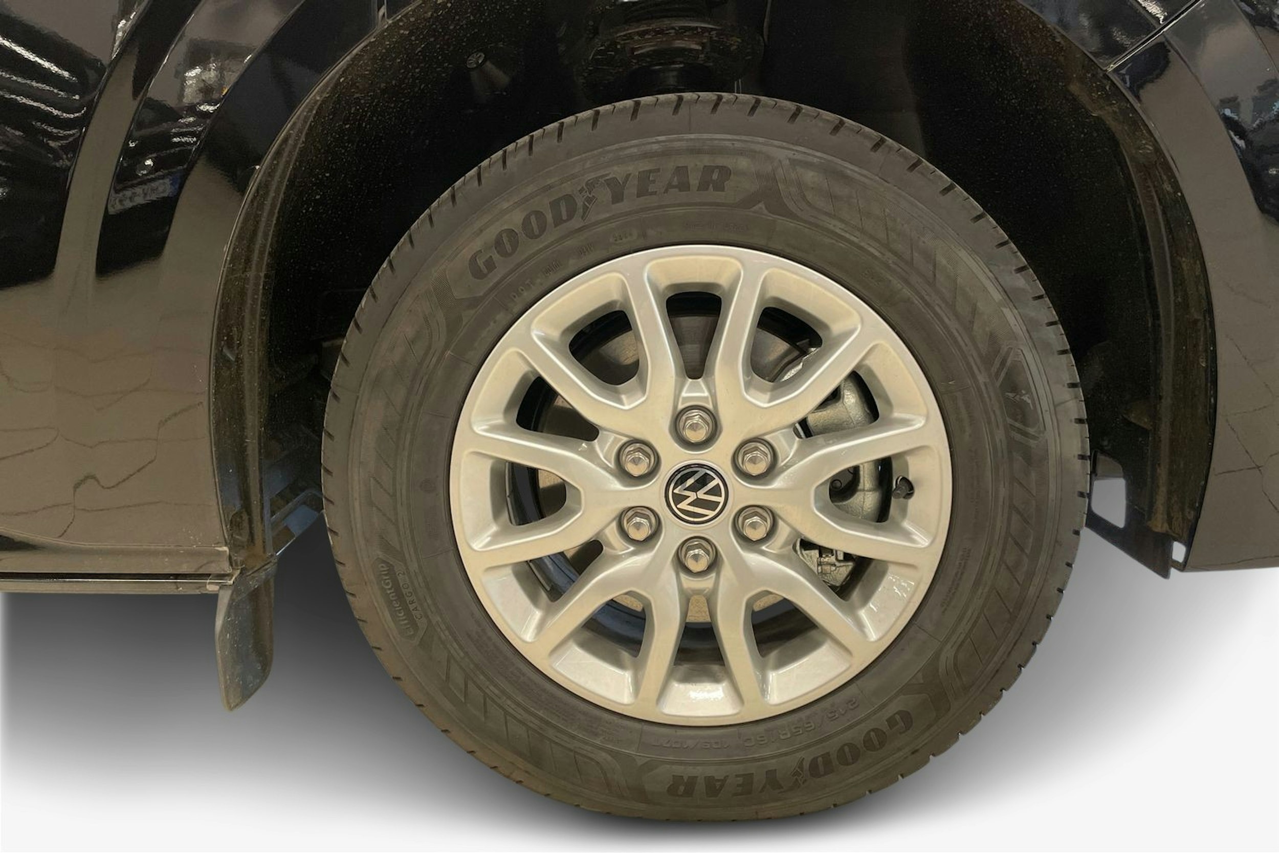 musta Volkswagen Transporter 2025 kuva 11.