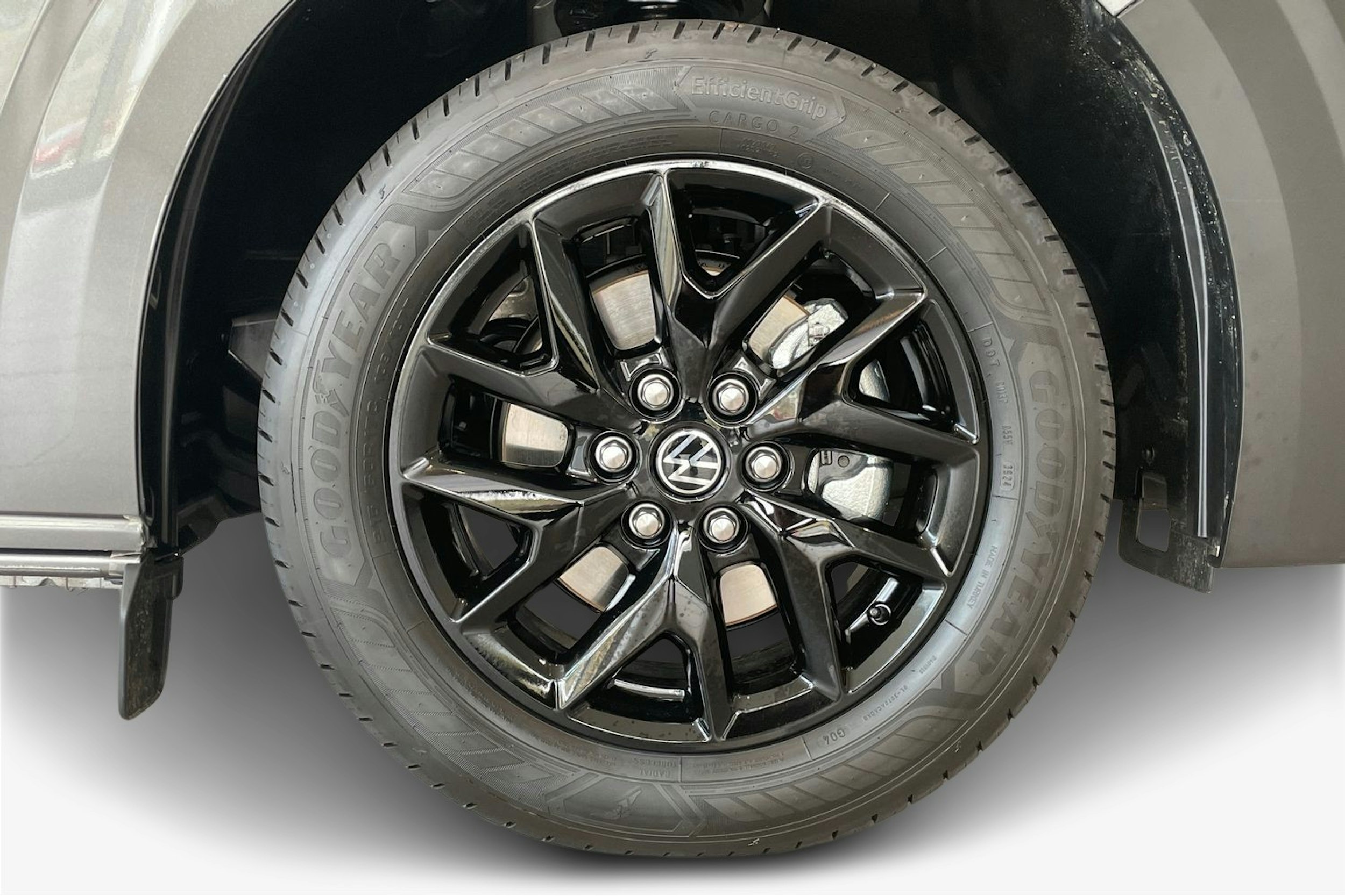 harmaa Volkswagen Transporter 2025 kuva 11.