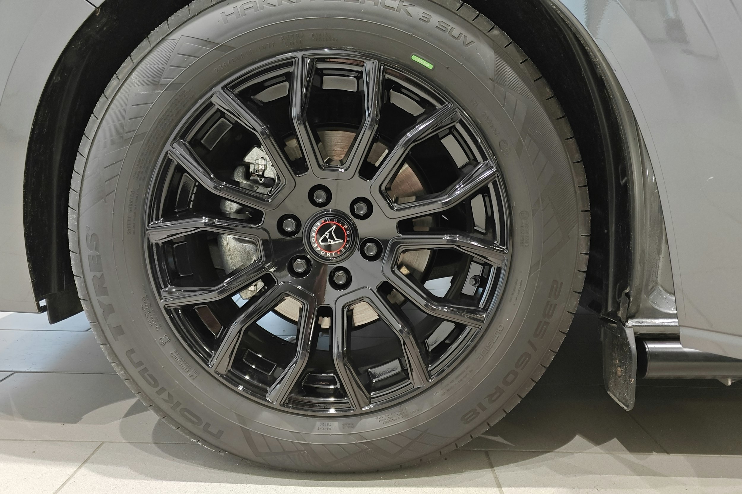 harmaa Volkswagen Transporter 2025 kuva 11.