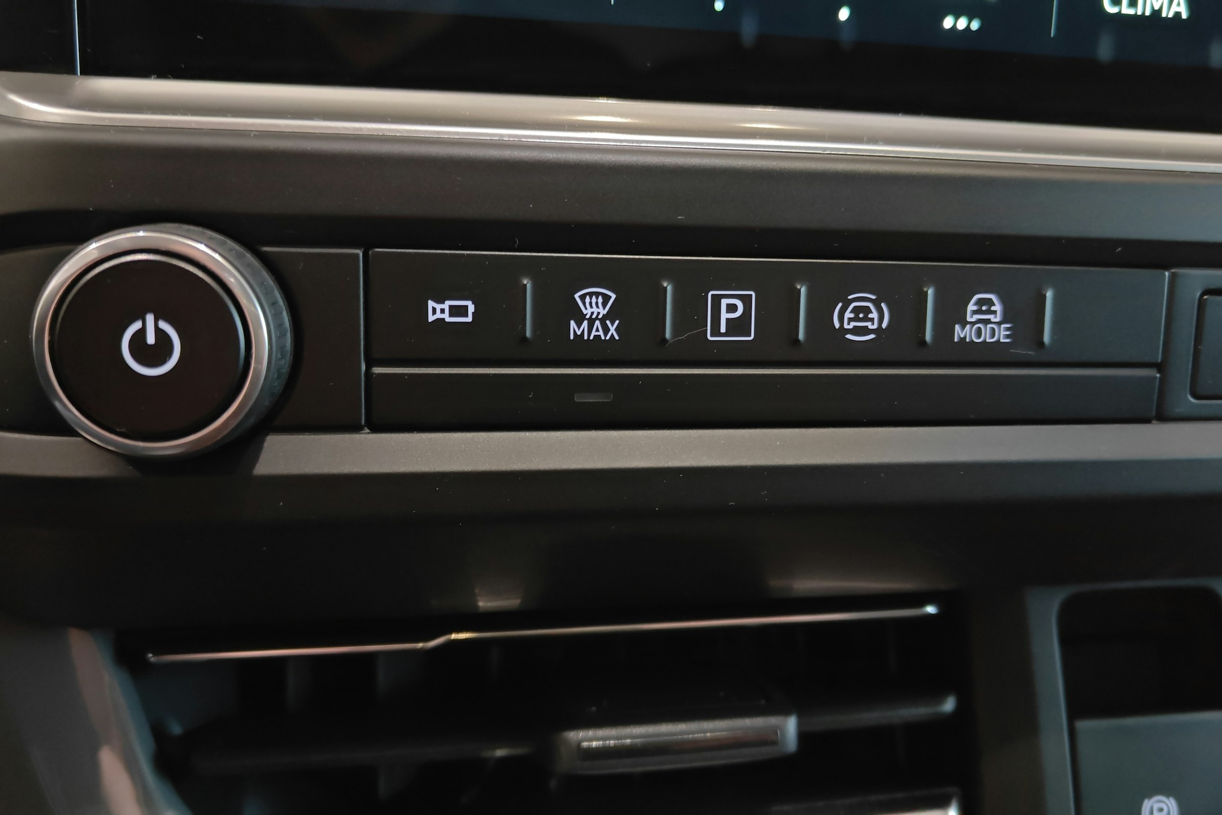 harmaa Volkswagen Transporter 2025 kuva 14.
