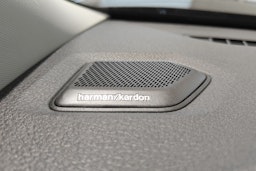 harmaa Volkswagen Transporter 2025 kuva 21.
