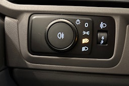 valkoinen Volkswagen Transporter 2025 kuva 18.