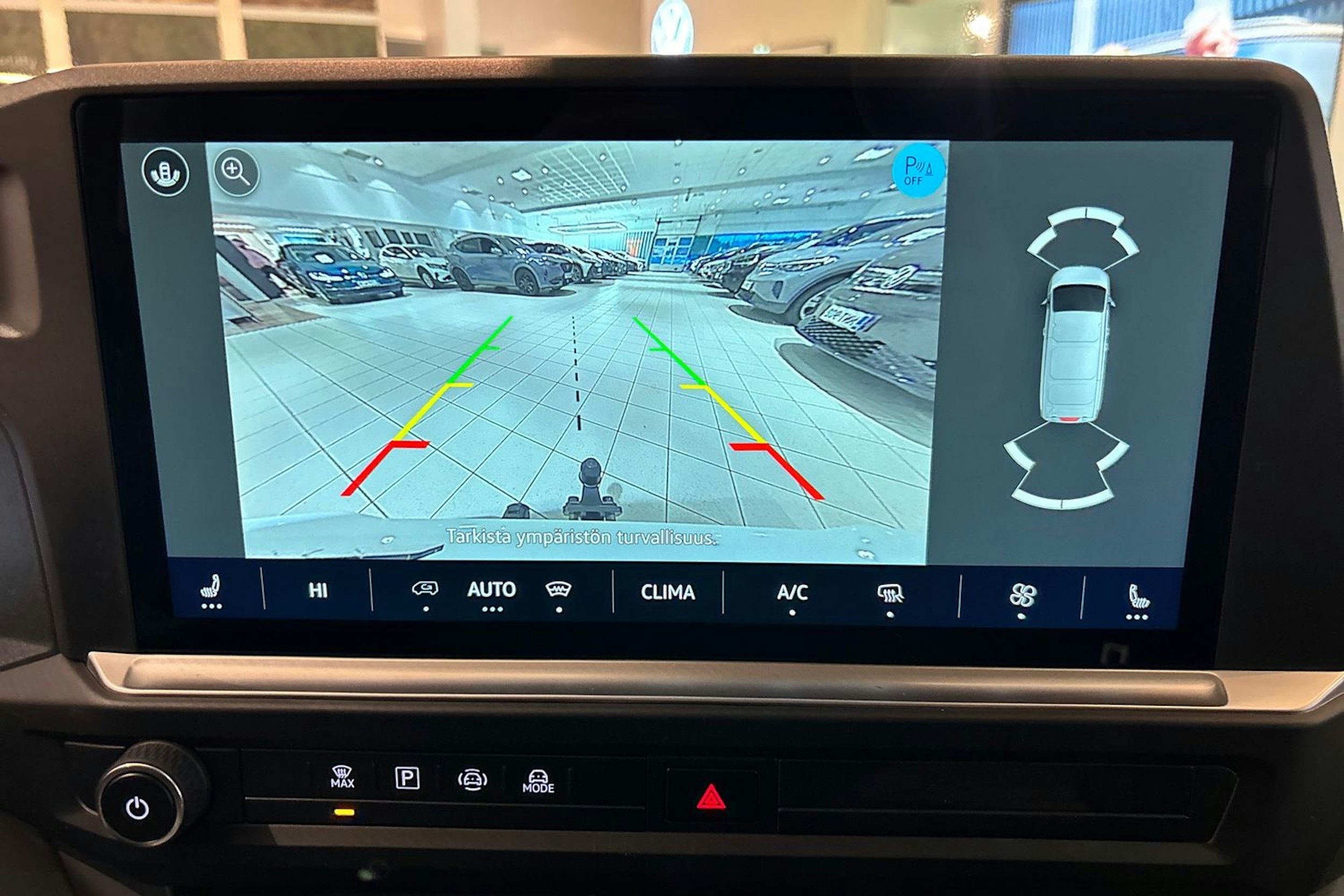 valkoinen Volkswagen Transporter 2025 kuva 20.