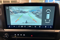 valkoinen Volkswagen Transporter 2025 kuva 20.