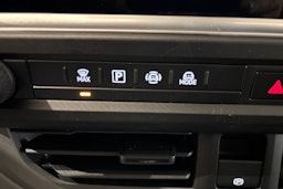 valkoinen Volkswagen Transporter 2025 kuva 22.