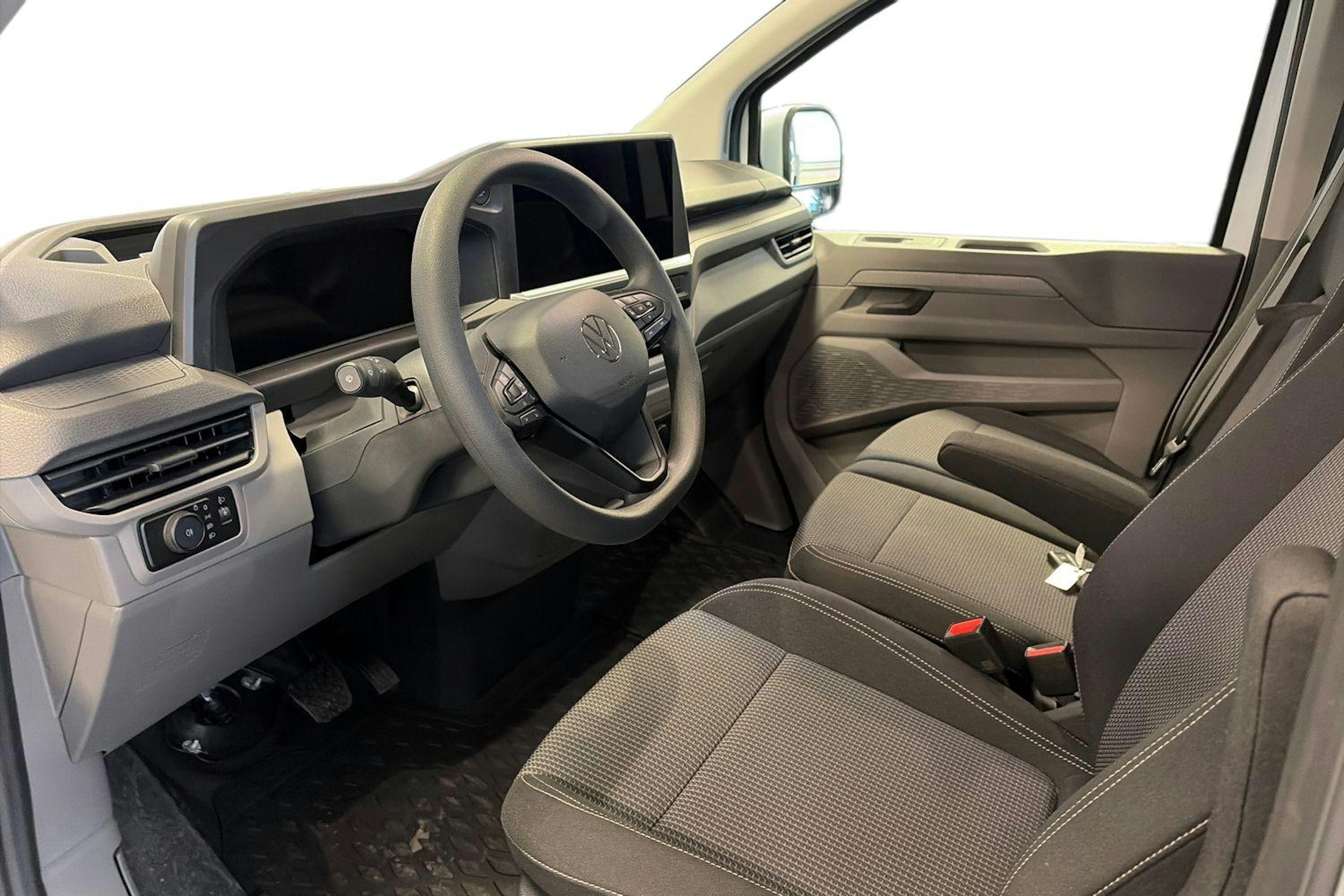 valkoinen Volkswagen Transporter 2026 kuva 8.