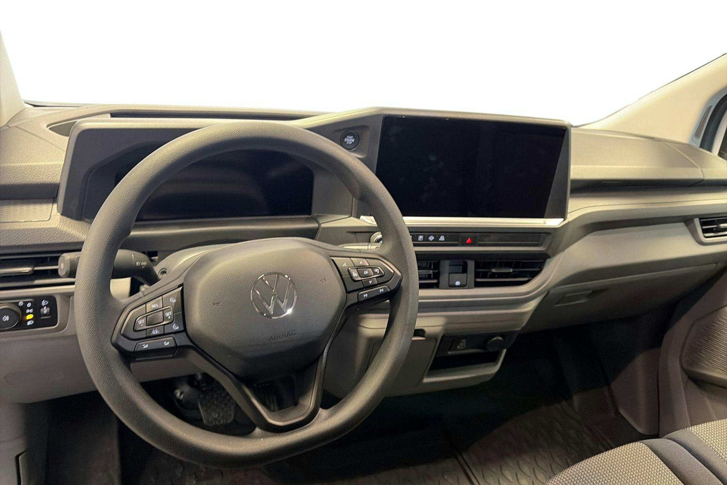 valkoinen Volkswagen Transporter 2026 kuva 9.