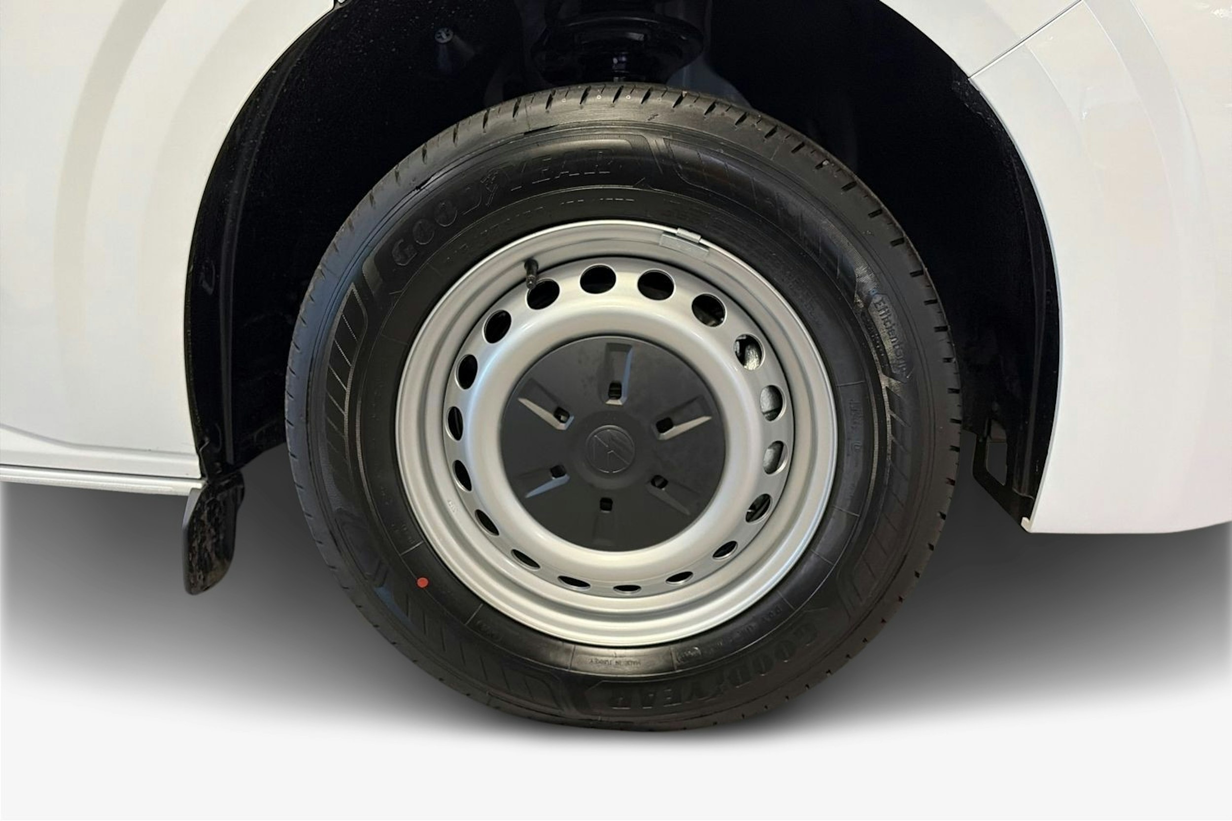 valkoinen Volkswagen Transporter 2026 kuva 12.