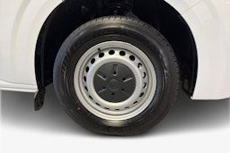 valkoinen Volkswagen Transporter 2026 kuva 12.