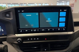 valkoinen Volkswagen Transporter 2026 kuva 17.