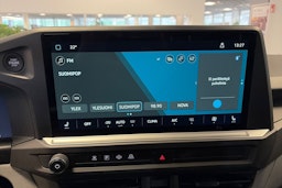 valkoinen Volkswagen Transporter 2026 kuva 18.