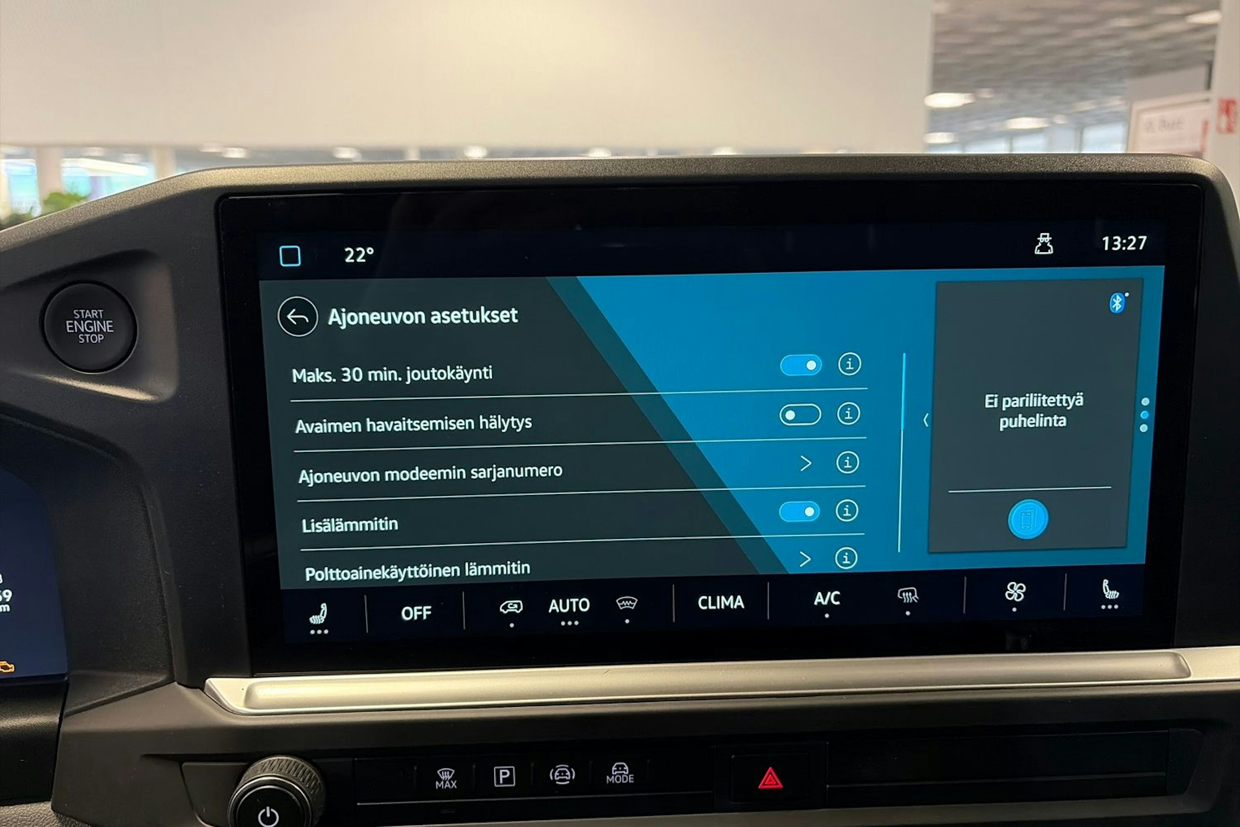 valkoinen Volkswagen Transporter 2026 kuva 20.