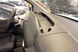 valkoinen Volkswagen Transporter 2026 kuva 28.