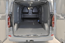 Harmaa Volkswagen Transporter 2025 kuva 11.