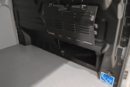 Harmaa Volkswagen Transporter 2025 kuva 20.